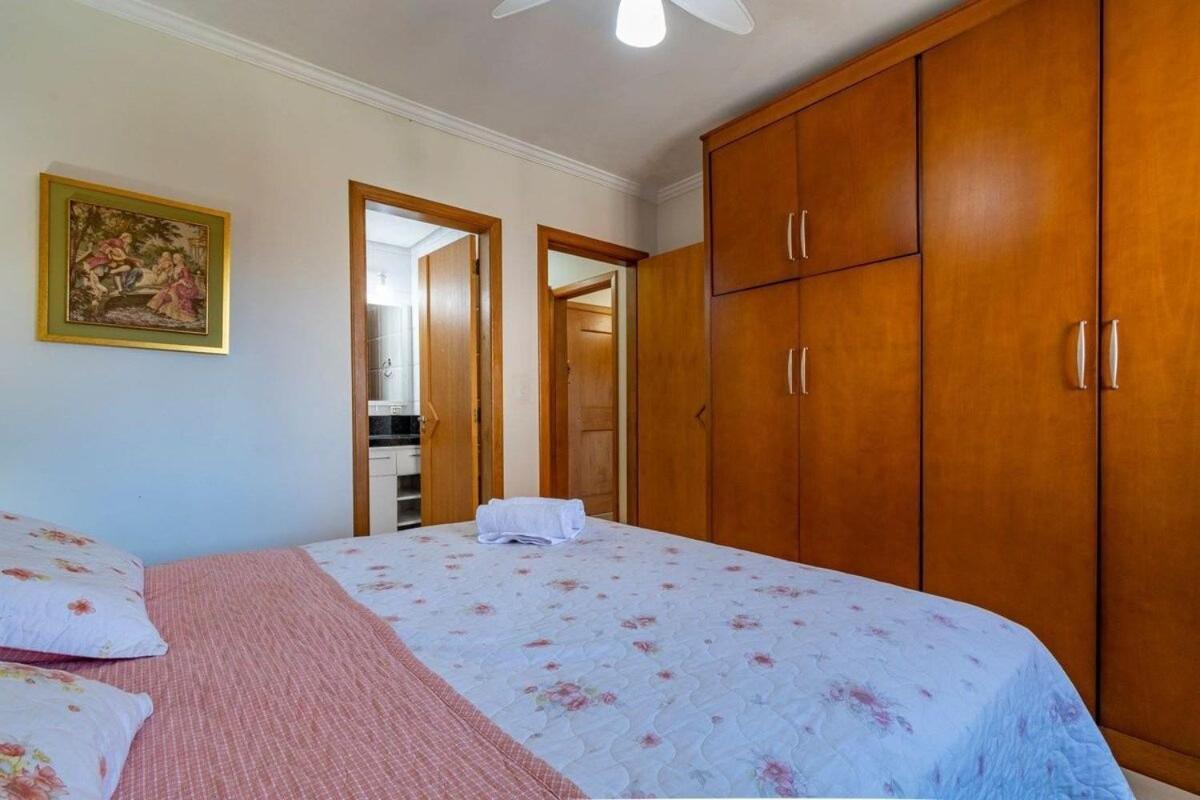 Rosa Apartamento Centro Gramado Esterno foto
