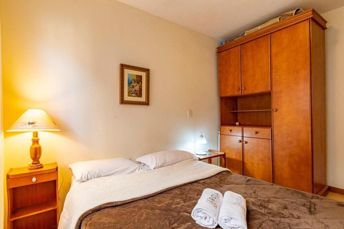Rosa Apartamento Centro Gramado Esterno foto